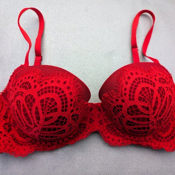 Victoria's Secret Red Embroidered Dream Angels Lightly Lined Demi Bra Size 32D - Picture 6 of 7